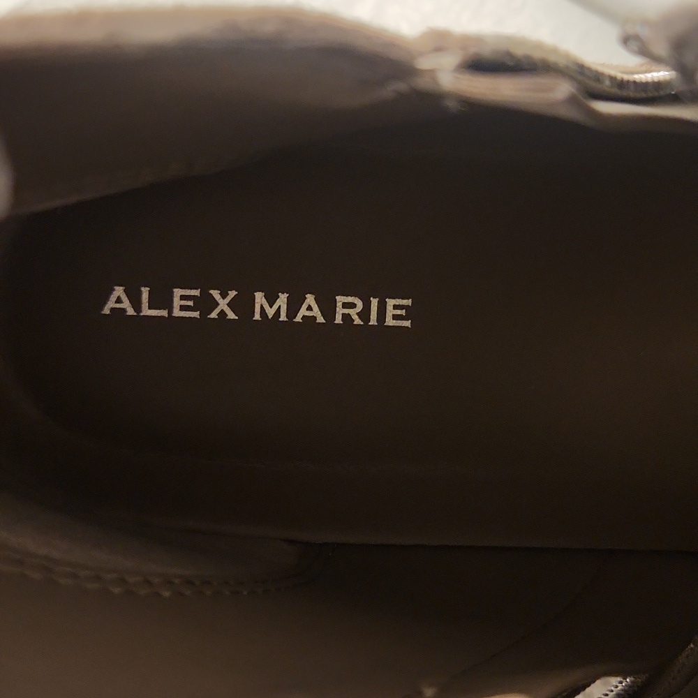 ALEX MARIE WOMEN'S CAMEL ANKLE BOOTS. SIZE 9.5 - Picture 9 of 11